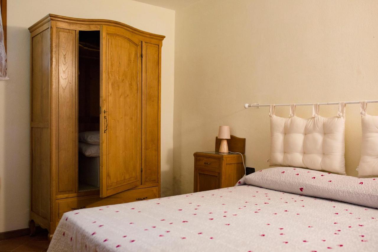 Casa Vacanze Tra Le Mura Леванто Екстериор снимка