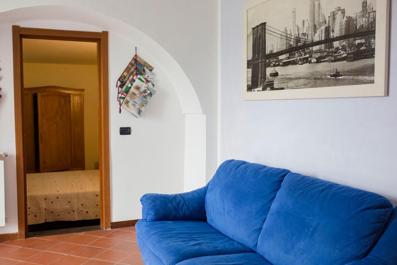 Casa Vacanze Tra Le Mura Леванто Екстериор снимка