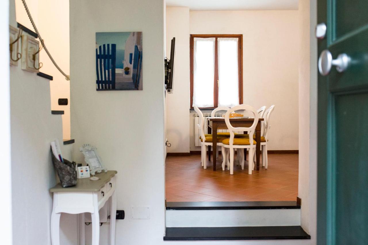 Casa Vacanze Tra Le Mura Леванто Екстериор снимка