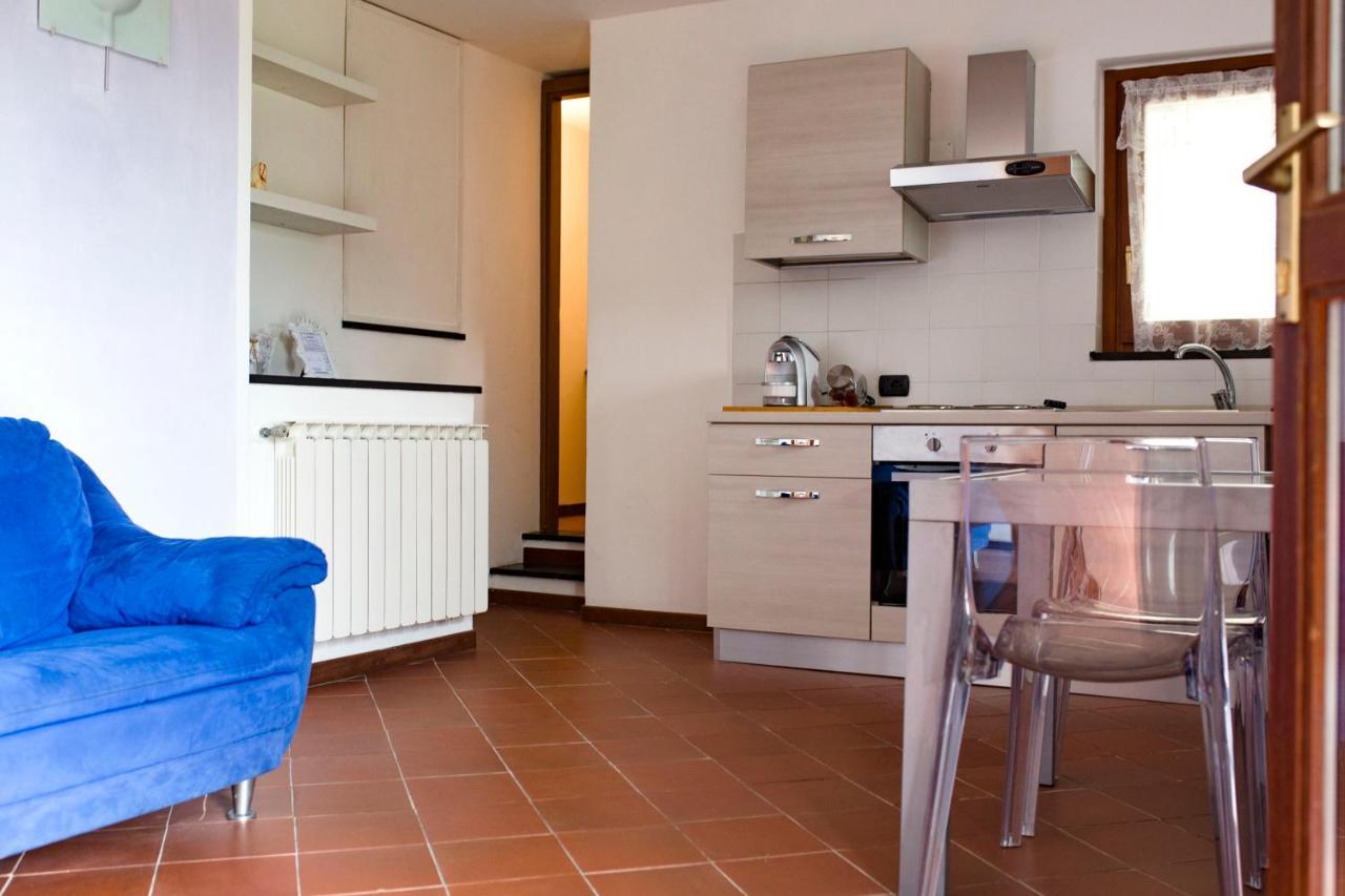 Casa Vacanze Tra Le Mura Леванто Екстериор снимка