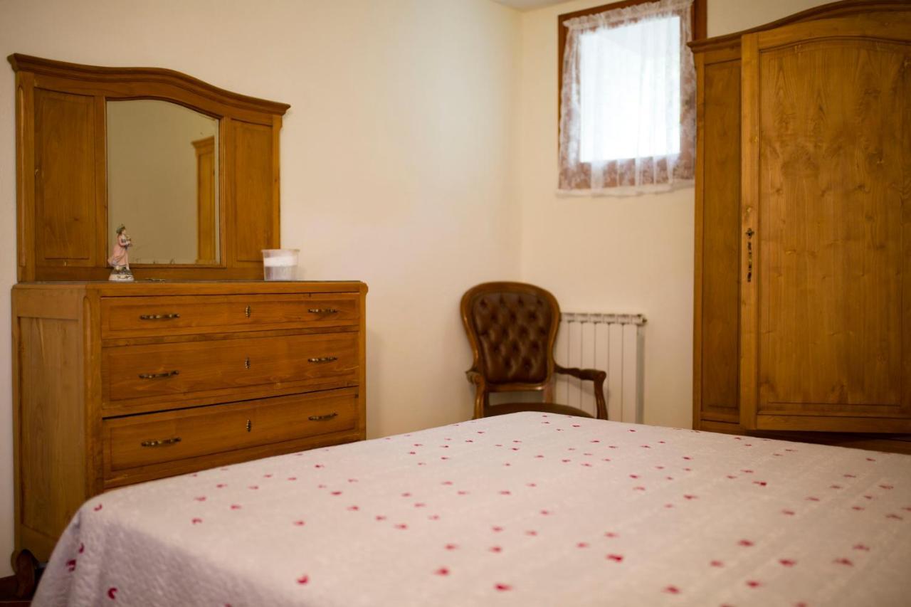 Casa Vacanze Tra Le Mura Леванто Екстериор снимка
