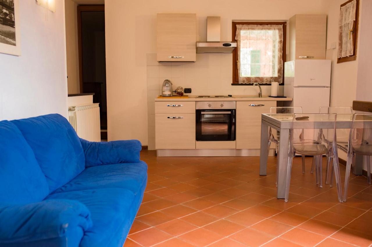 Casa Vacanze Tra Le Mura Леванто Екстериор снимка