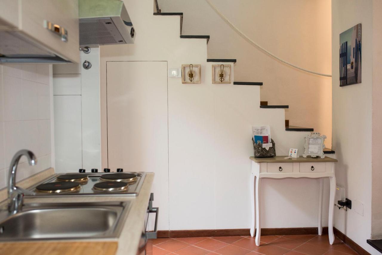 Casa Vacanze Tra Le Mura Леванто Екстериор снимка