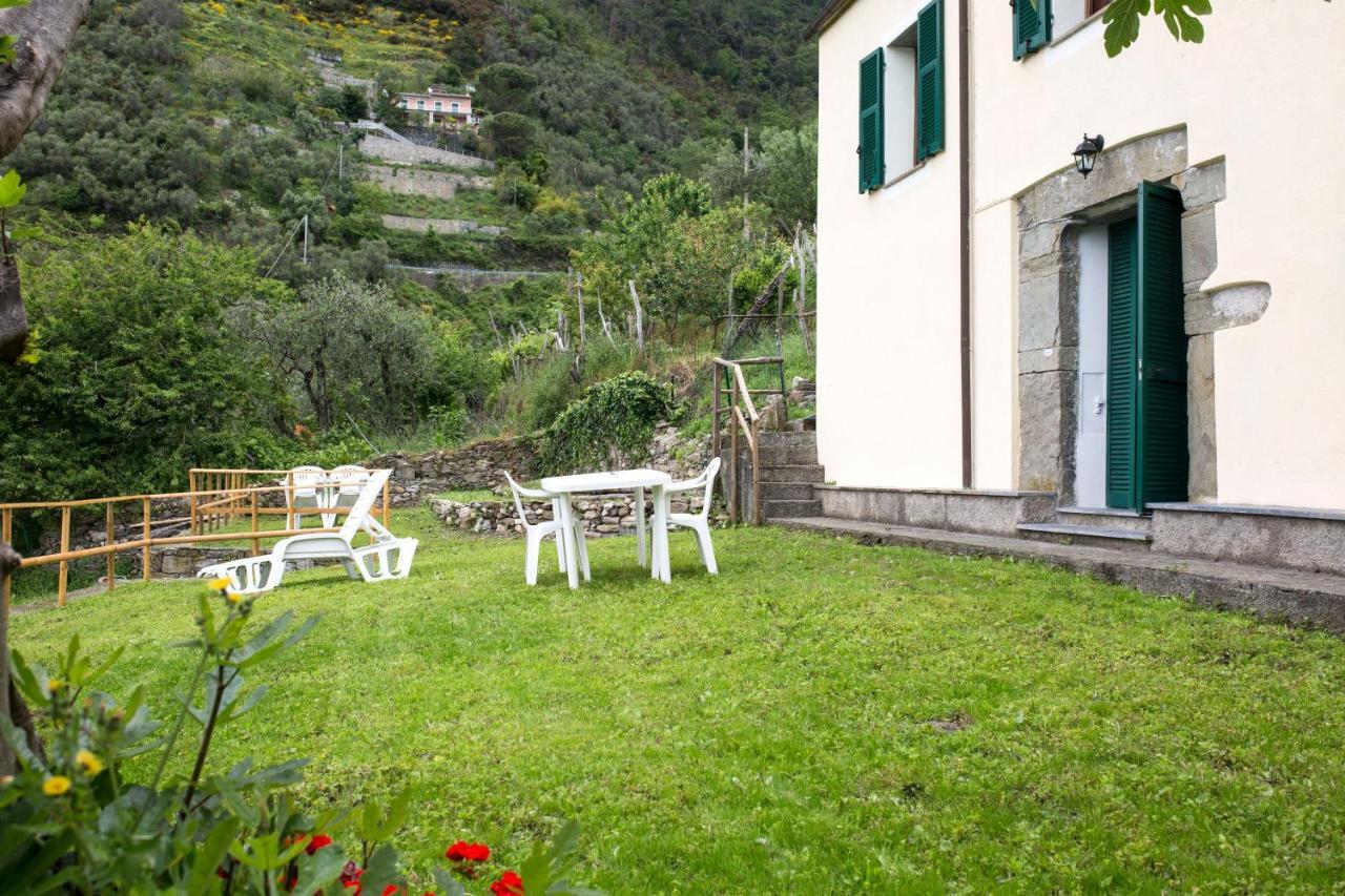 Casa Vacanze Tra Le Mura Леванто Екстериор снимка
