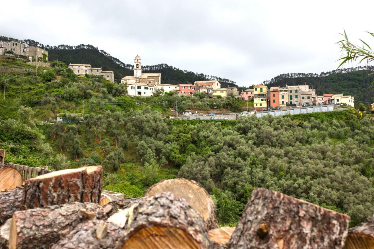 Casa Vacanze Tra Le Mura Леванто Екстериор снимка